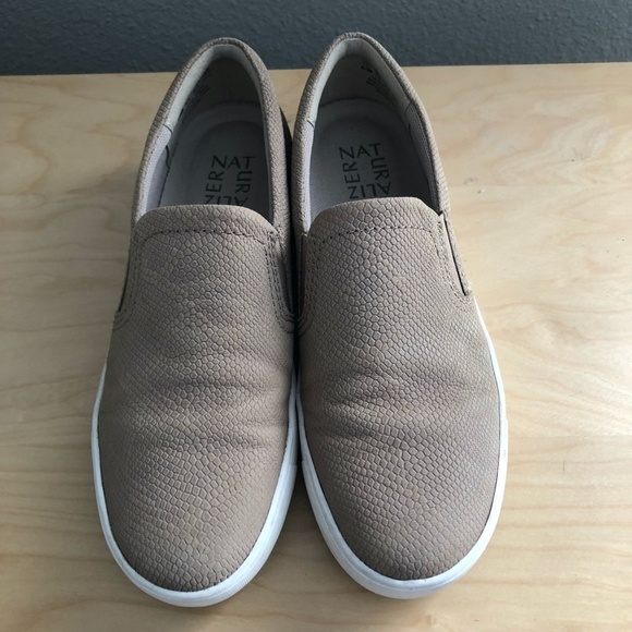 NATURALIZER Marianne Leather Loafers - Picture 5 of 15